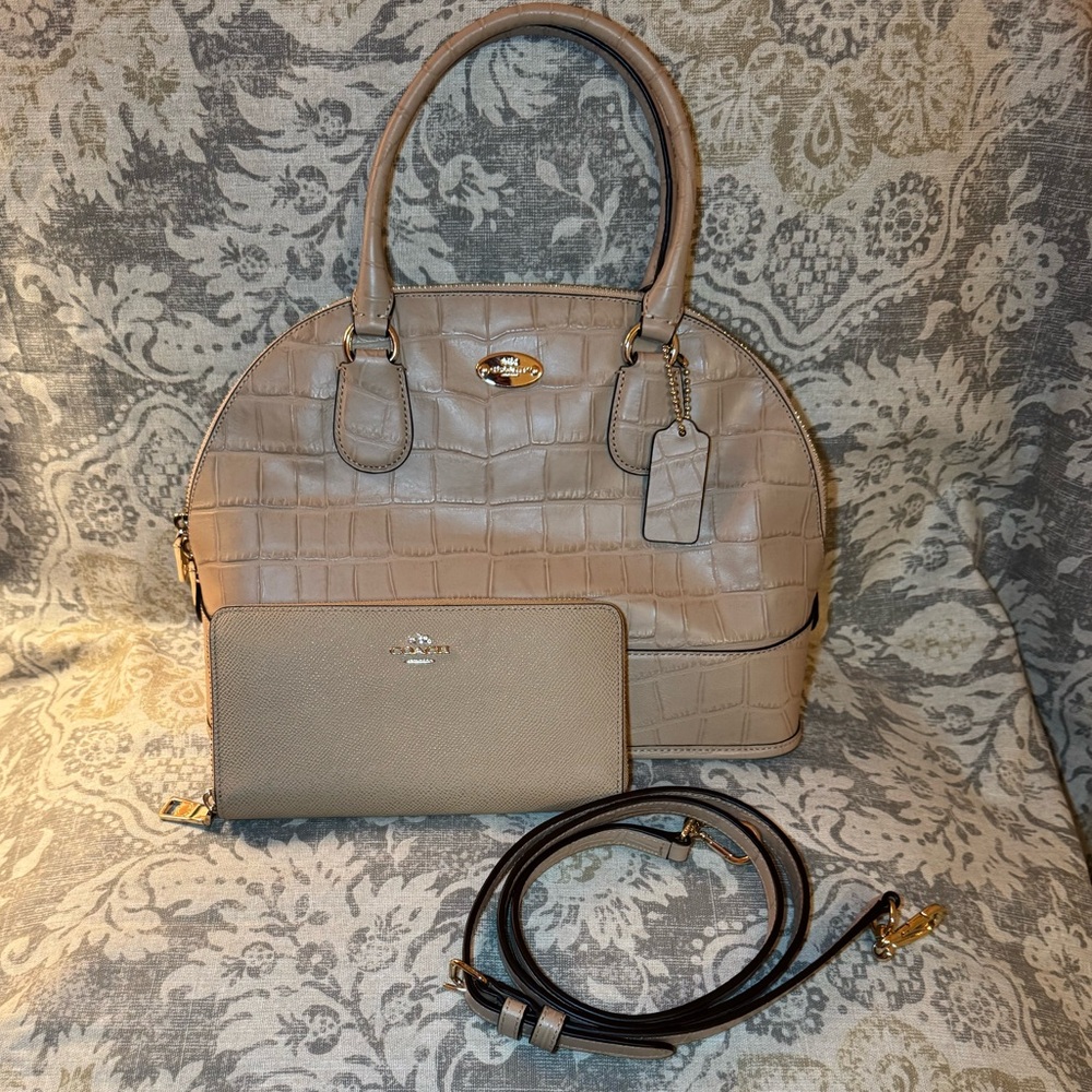 Elegant Tan Crocodile-Embossed Leather Coach Handbag and Wallet Set